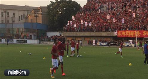  صالح جمعة يشارك في تدريبات الأهلي وسط حشد جماهيري كبير.. صور